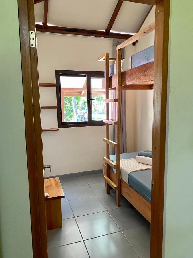 El Hostel Del Patio Tortuguero Luaran gambar